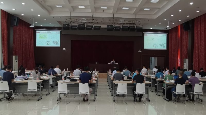 线上与线下考研培训费用解析：背后的逻辑与选择